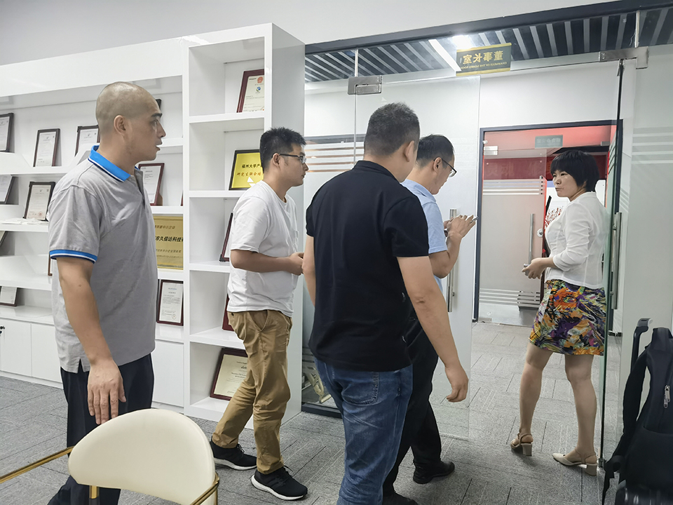 久信達(dá)歡迎添可智能看廠，為您帶來環(huán)保包裝解決方案(圖2)